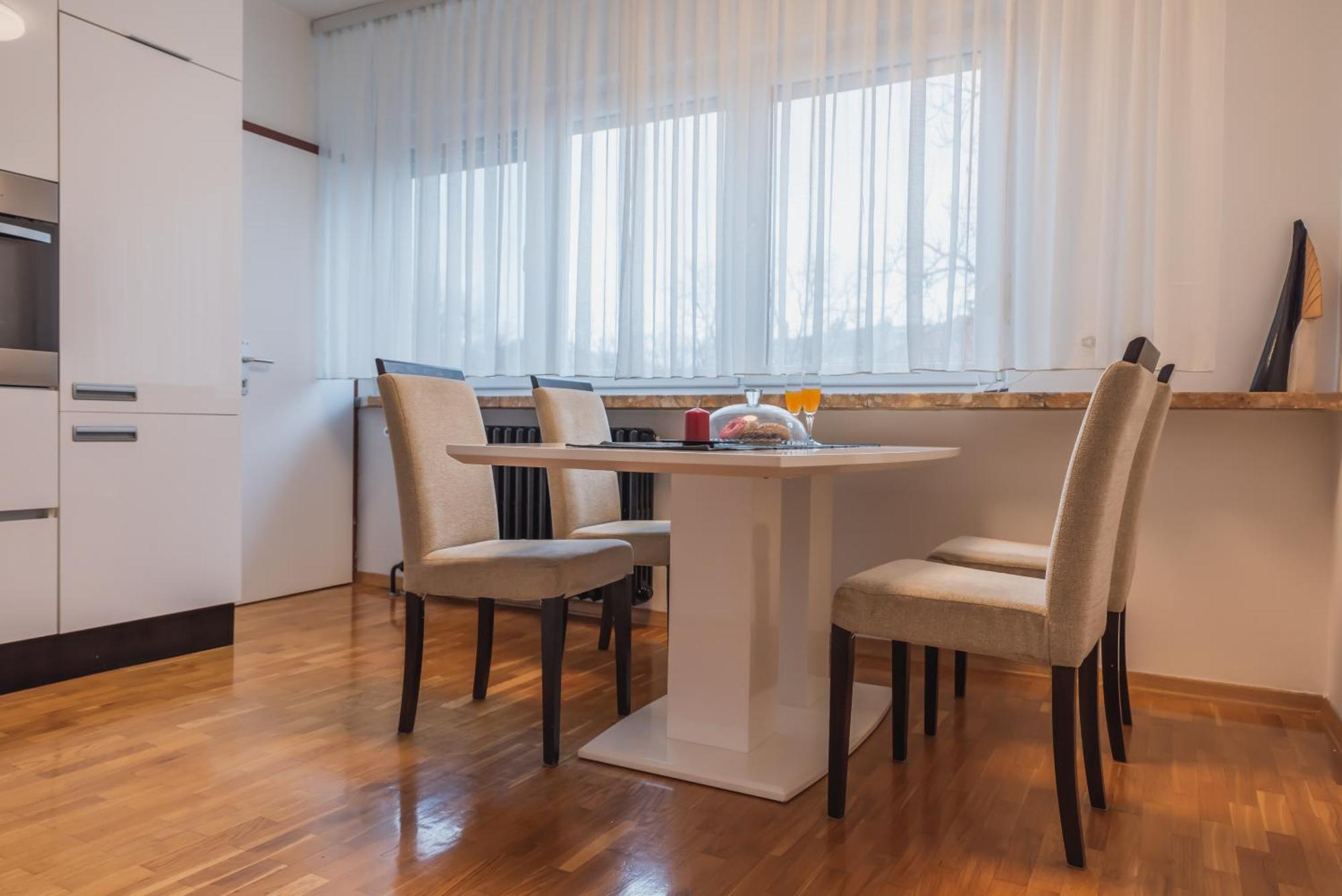 Apartment Check In Zagreb Maksimir-Free Parking ภายนอก รูปภาพ