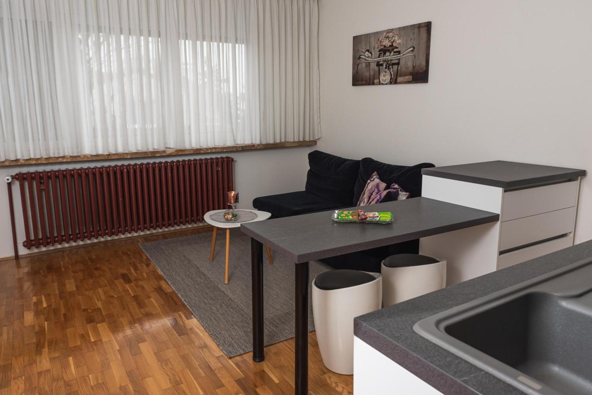Apartment Check In Zagreb Maksimir-Free Parking ภายนอก รูปภาพ