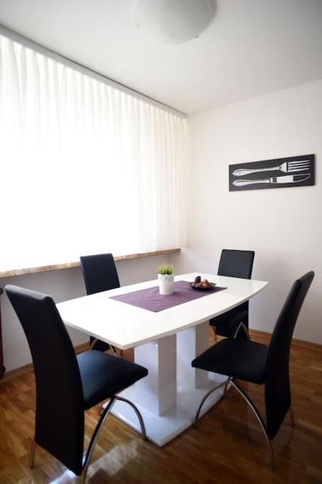 Apartment Check In Zagreb Maksimir-Free Parking ภายนอก รูปภาพ