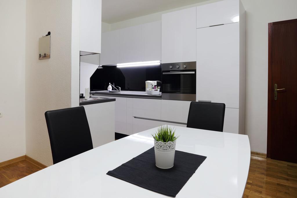 Apartment Check In Zagreb Maksimir-Free Parking ภายนอก รูปภาพ